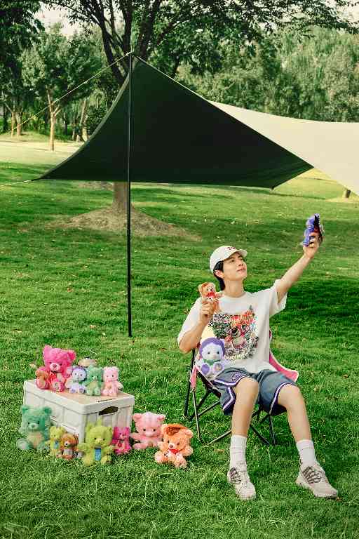 熊熊热潮席卷时尚圈，迪士尼大学熊引领潮流(图2)