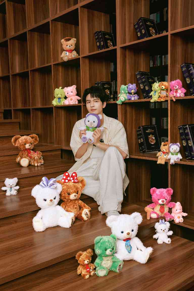 熊熊热潮席卷时尚圈，迪士尼大学熊引领潮流(图3)