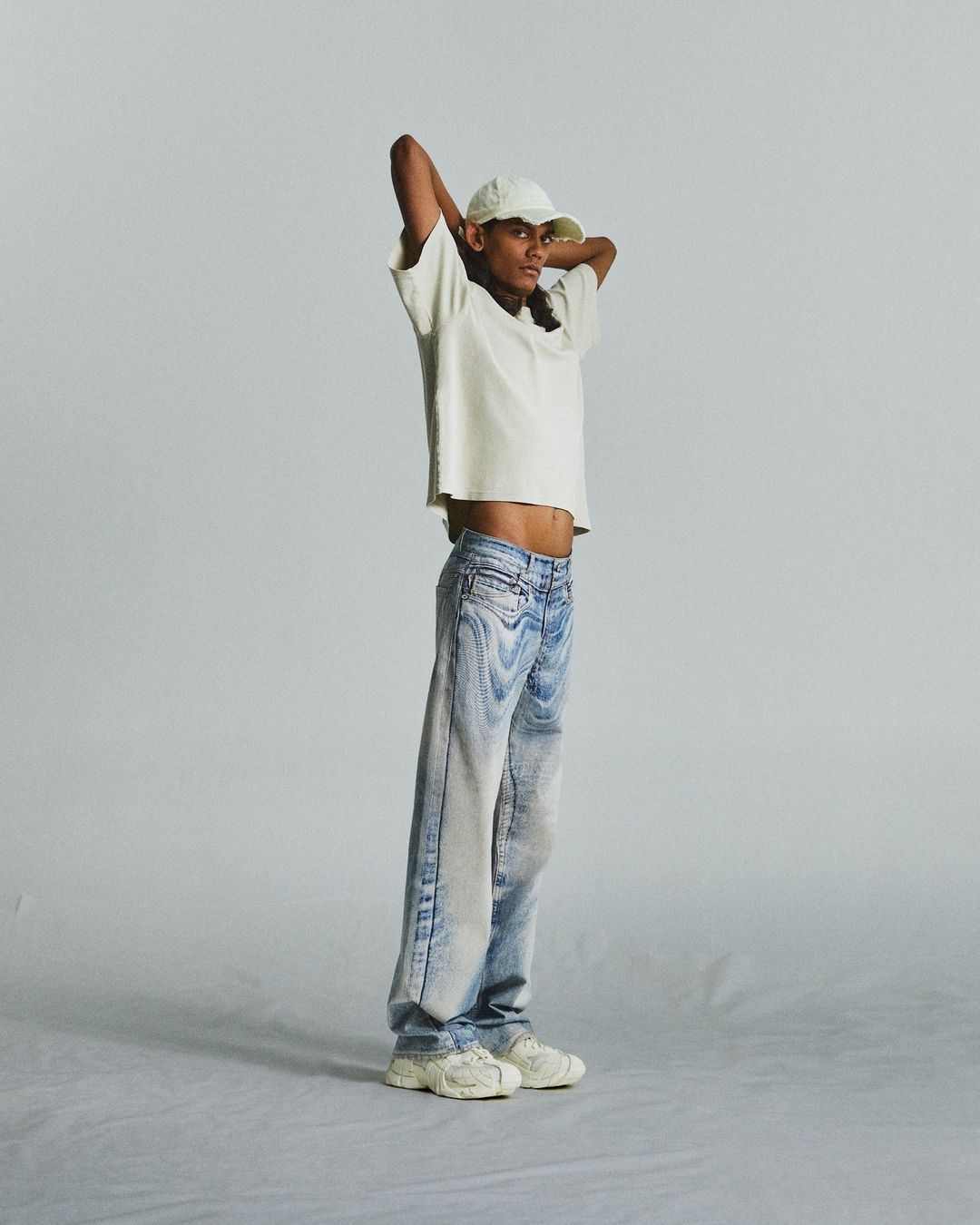 Achilles Ion Gabriel引领CAMPERLAB风格革新 打造Z世代鞋履潮流(图8)