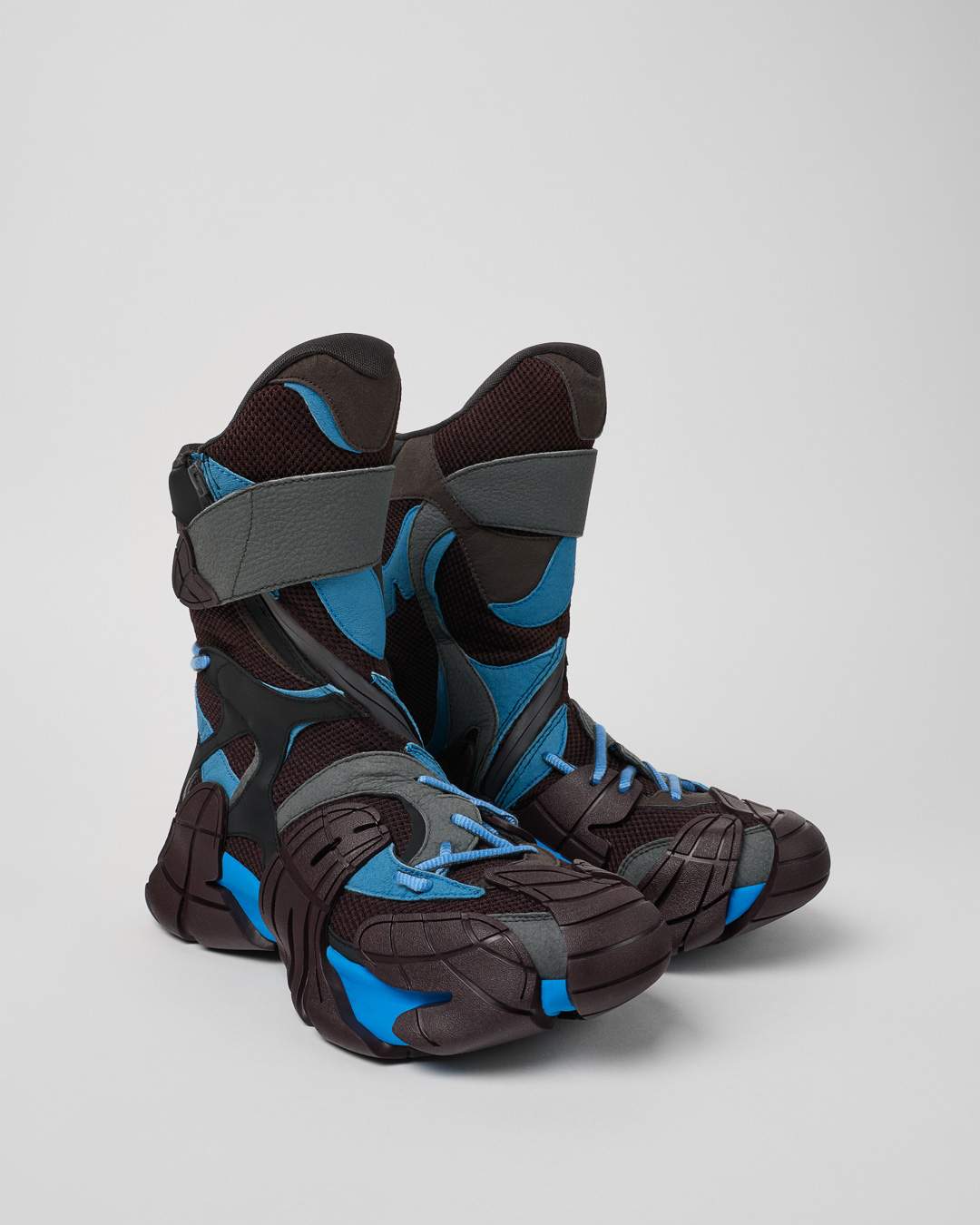 Achilles Ion Gabriel引领CAMPERLAB风格革新 打造Z世代鞋履潮流(图12)