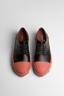 Achilles Ion Gabriel引领CAMPERLAB风格革新 打造Z世代鞋履潮流(图25)