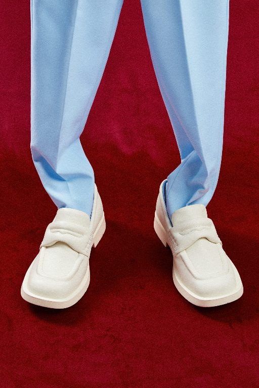 Achilles Ion Gabriel引领CAMPERLAB风格革新 打造Z世代鞋履潮流(图38)