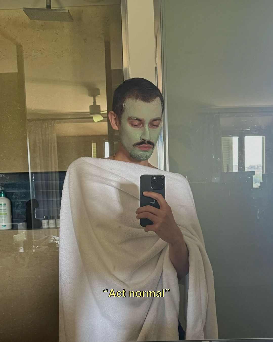 Achilles Ion Gabriel引领CAMPERLAB风格革新 打造Z世代鞋履潮流(图59)