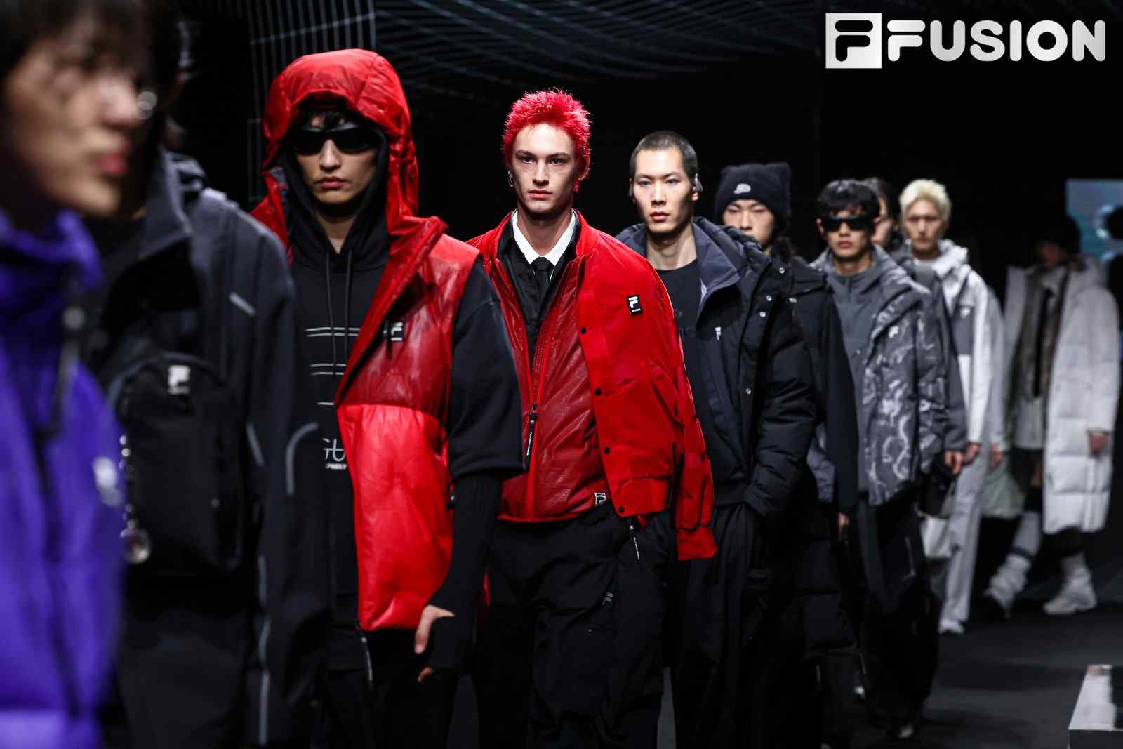 进阶版机能美学融合时尚度，城市机能服饰呈现多样形态(图3)