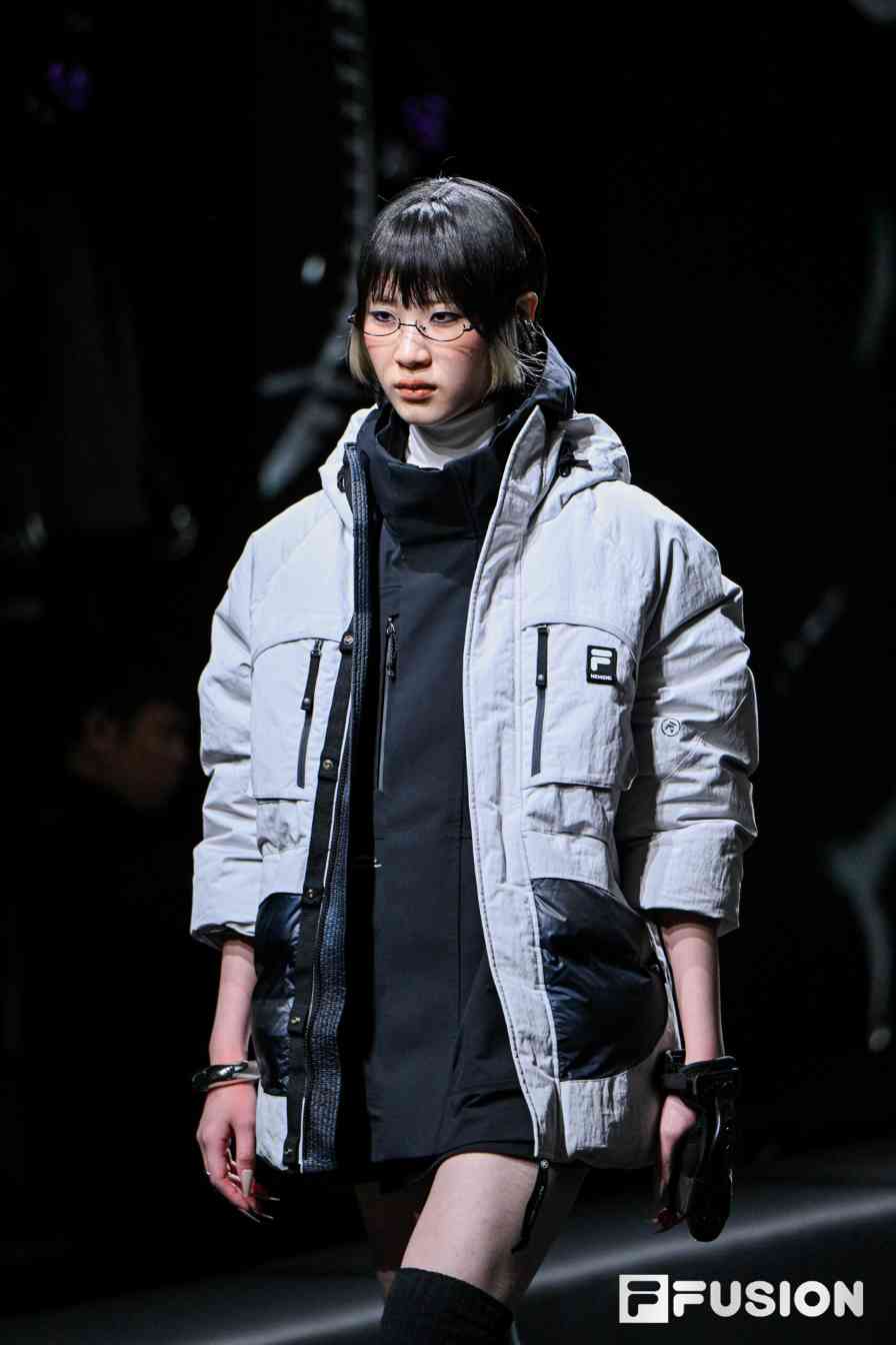 进阶版机能美学融合时尚度，城市机能服饰呈现多样形态(图7)