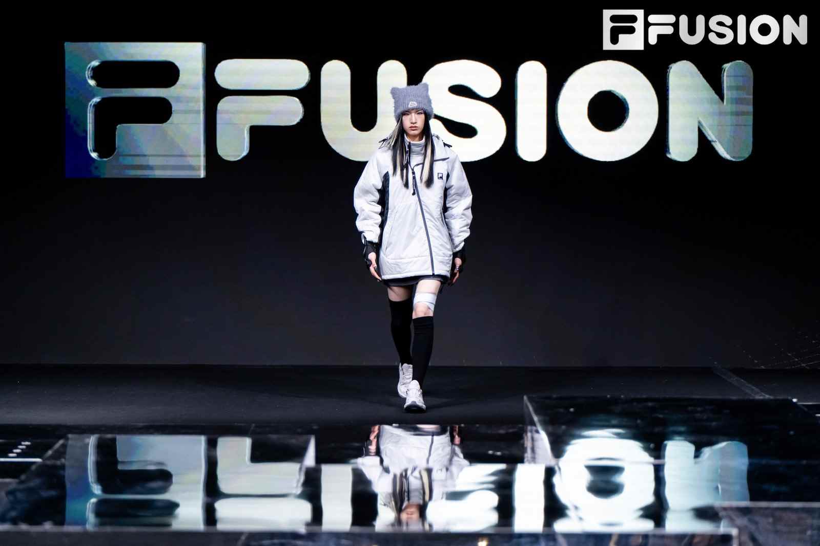 进阶版机能美学融合时尚度，城市机能服饰呈现多样形态(图12)