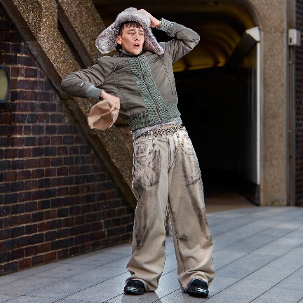 N2B飞行夹克重新崛起，军装经典如何融入现代时尚设计(图5)