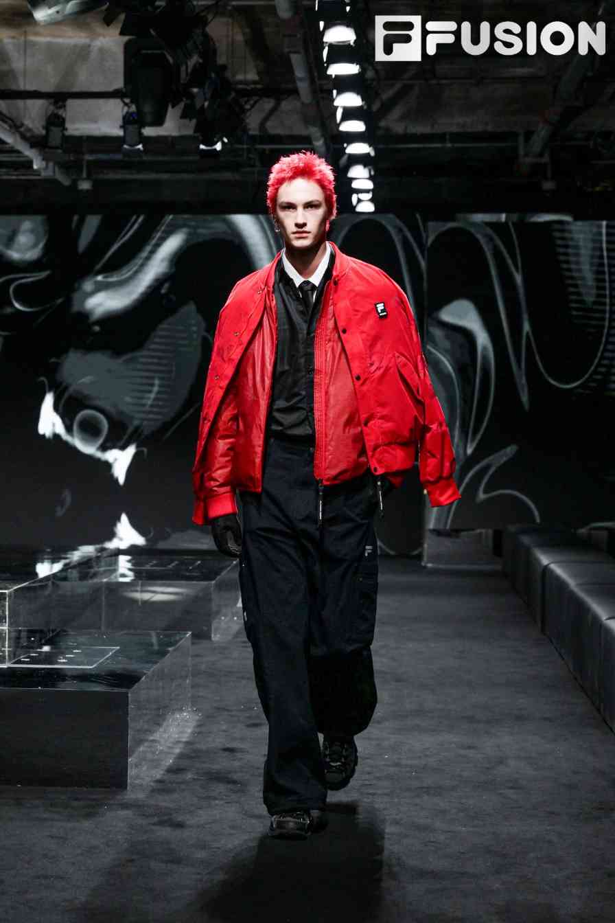 进阶版机能美学融合时尚度，城市机能服饰呈现多样形态(图36)