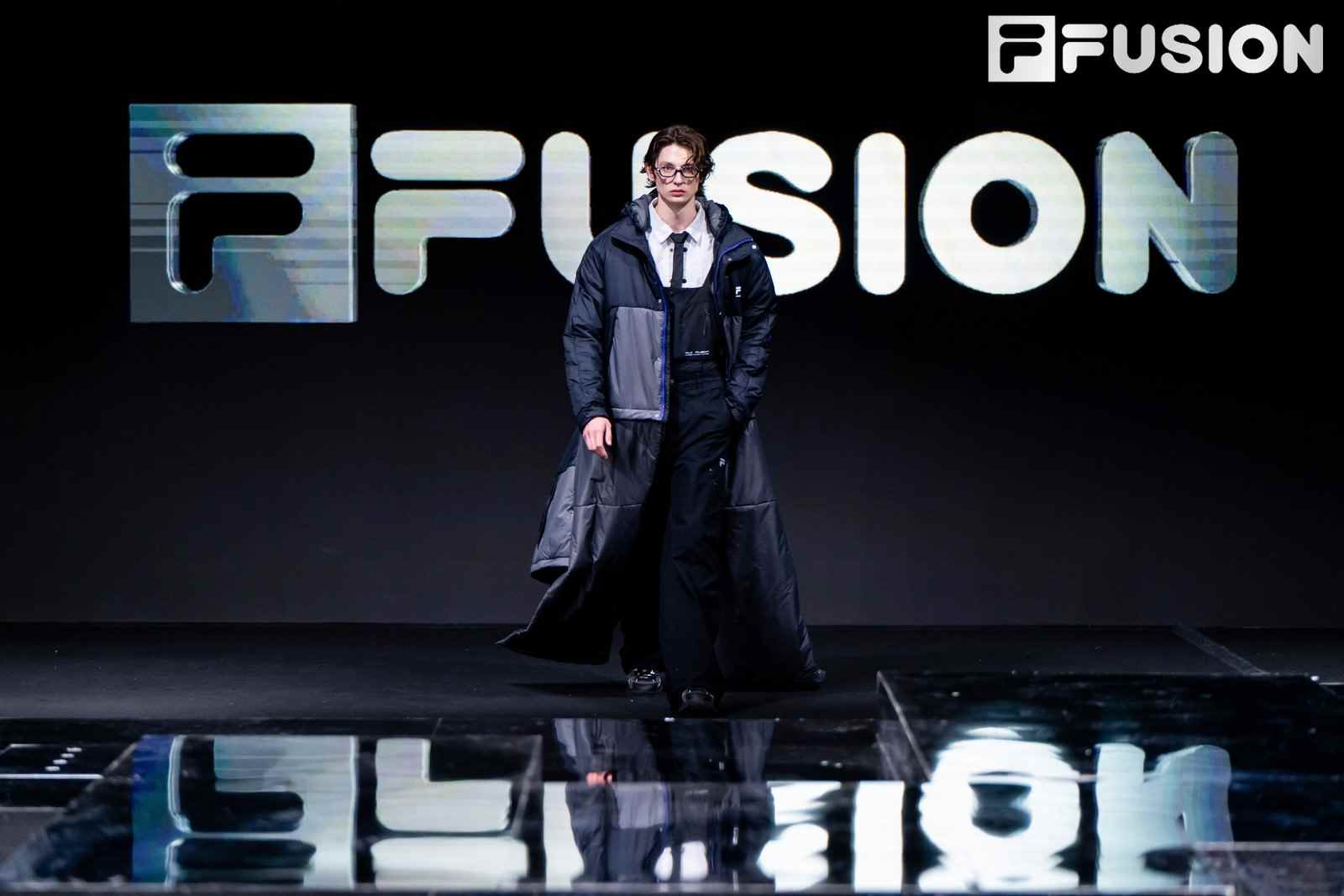 进阶版机能美学融合时尚度，城市机能服饰呈现多样形态(图38)