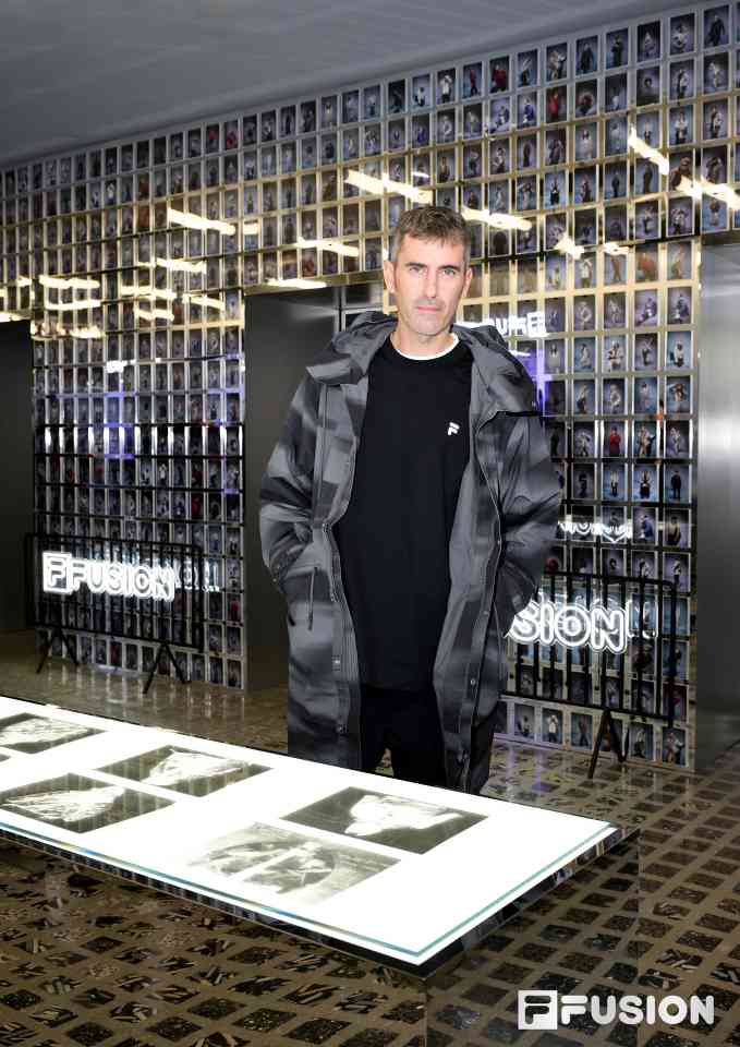 进阶版机能美学融合时尚度，城市机能服饰呈现多样形态(图44)