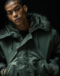 N2B飞行夹克重新崛起，军装经典如何融入现代时尚设计(图29)