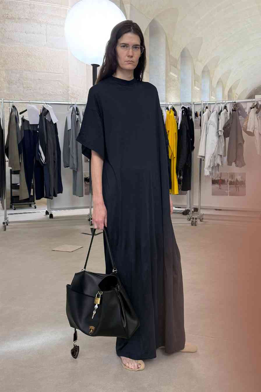 只记住了兰博基尼联名？其实 Demna 表达的很多(图1)