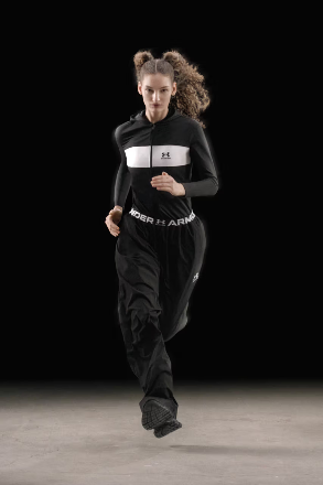 只记住了兰博基尼联名？其实 Demna 表达的很多(图9)