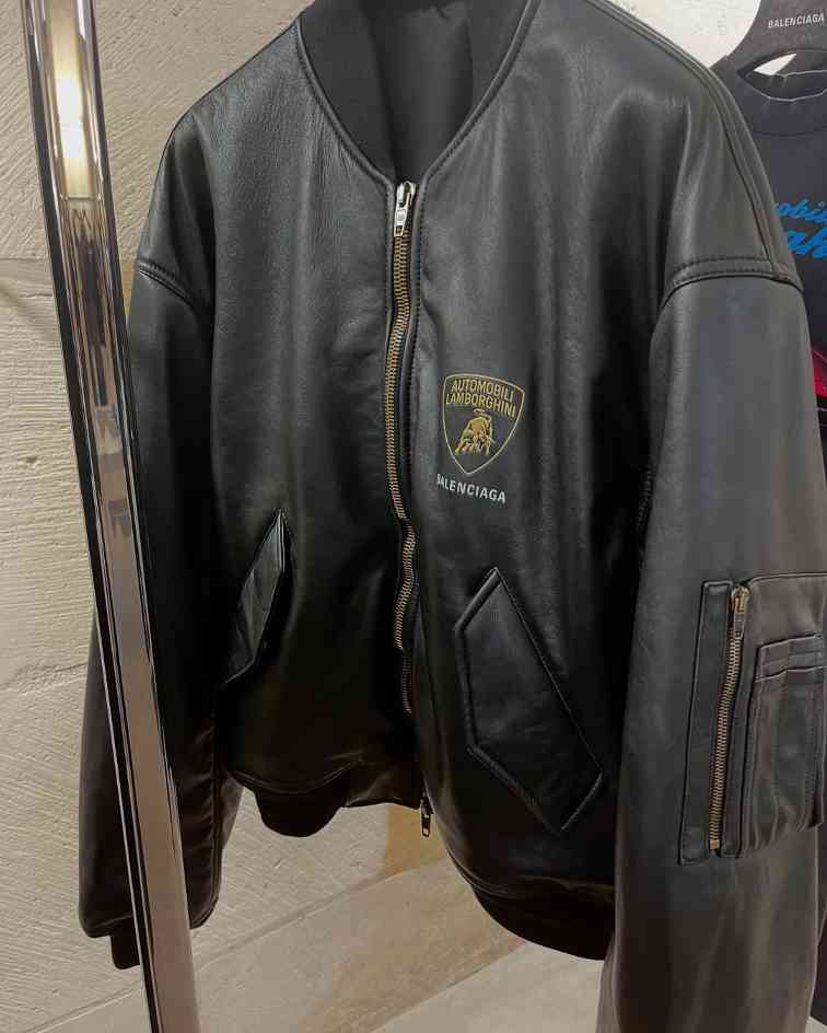 只记住了兰博基尼联名？其实 Demna 表达的很多(图15)