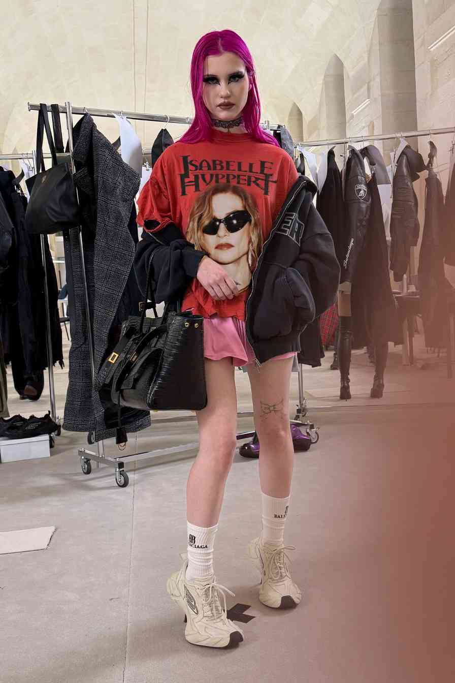 只记住了兰博基尼联名？其实 Demna 表达的很多(图28)