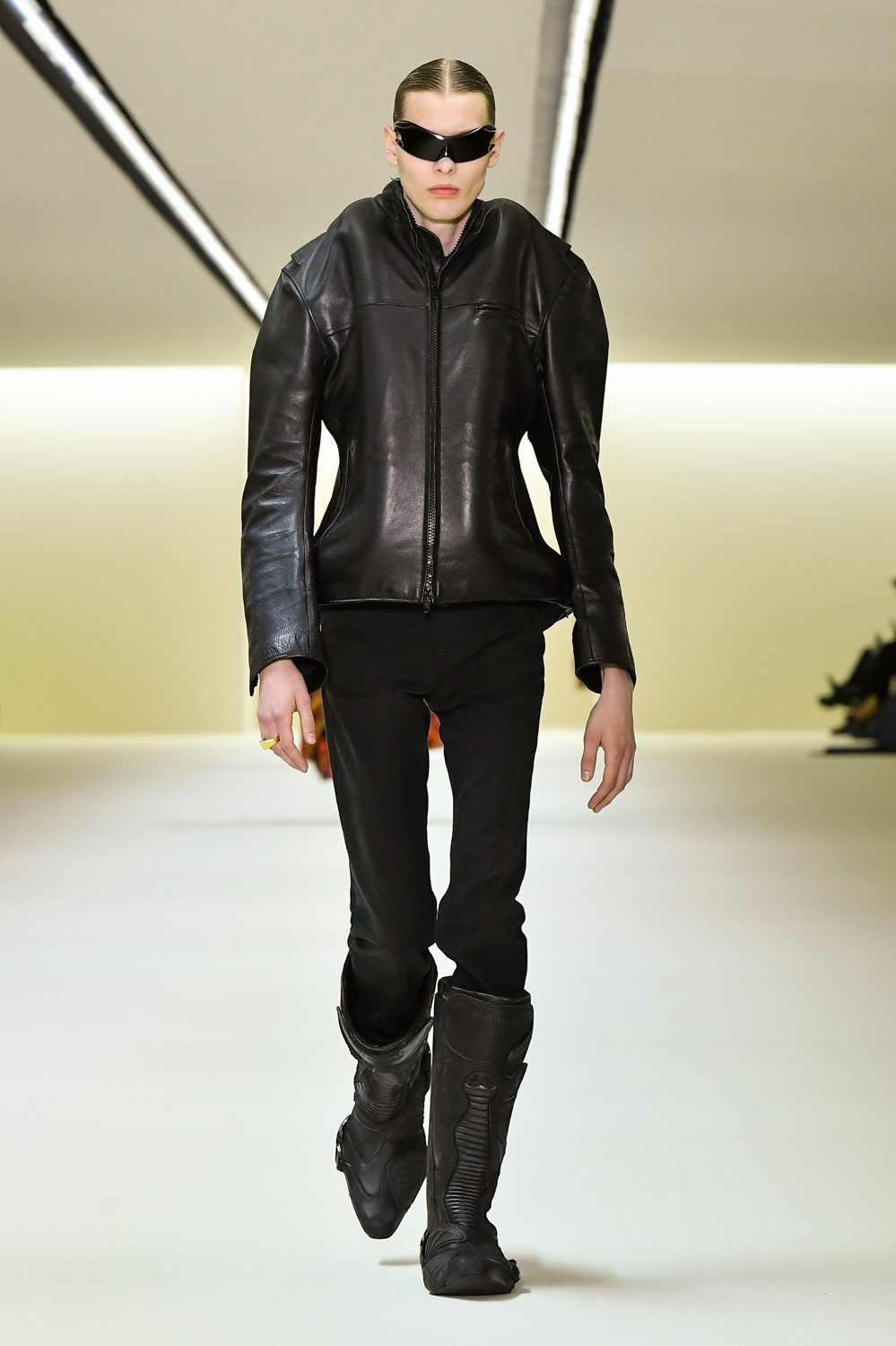 只记住了兰博基尼联名？其实 Demna 表达的很多(图53)