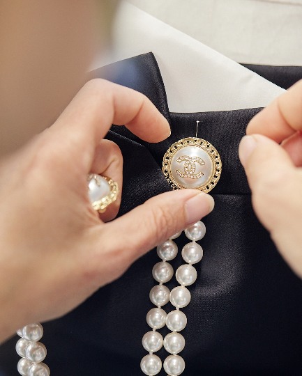 静奢风席卷时尚圈 主流奢侈品牌如何平衡低调奢华与张扬标识(图11)