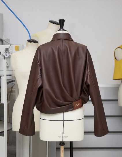 静奢风席卷时尚圈 主流奢侈品牌如何平衡低调奢华与张扬标识(图52)