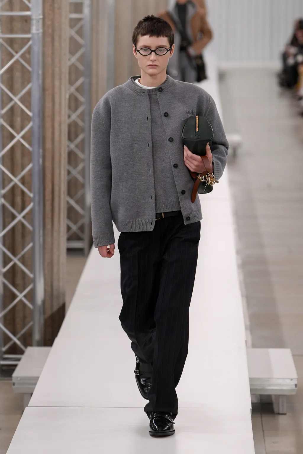 静奢风席卷时尚圈 主流奢侈品牌如何平衡低调奢华与张扬标识(图54)