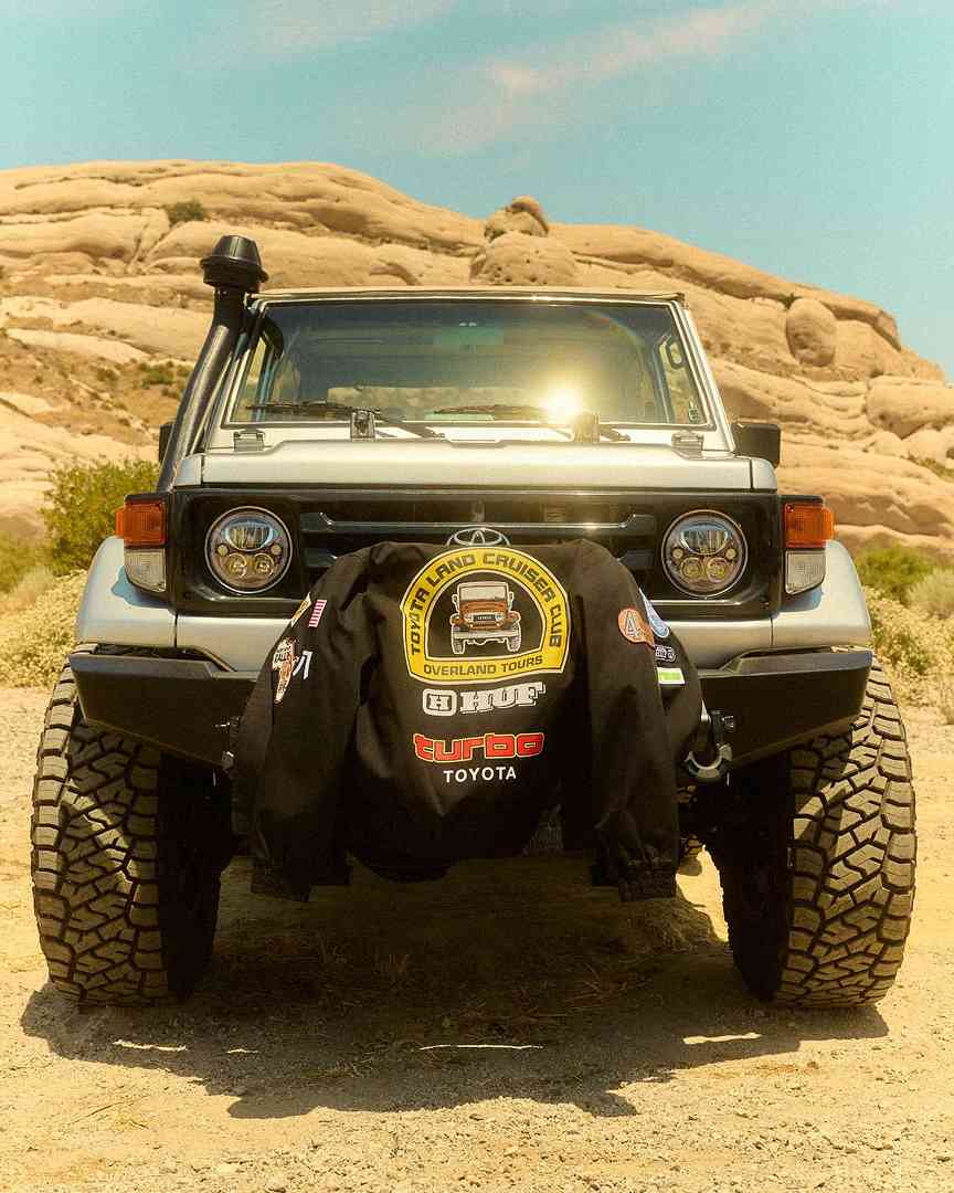 高阶汽车与时尚品牌联名成趋势 从服饰扩展至实体车型合作(图11)