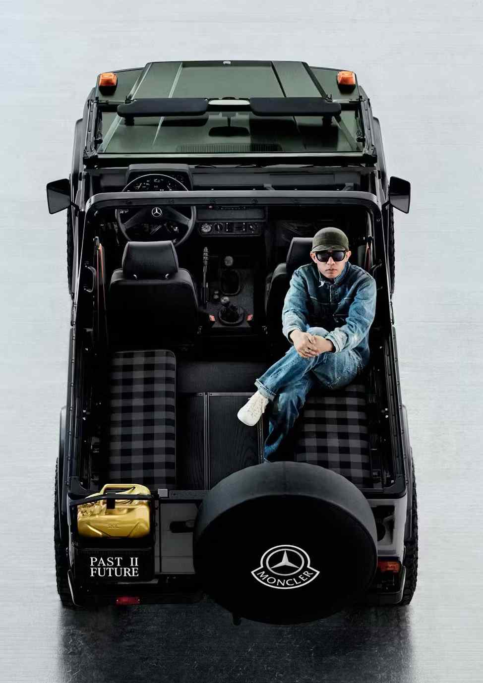 高阶汽车与时尚品牌联名成趋势 从服饰扩展至实体车型合作(图21)