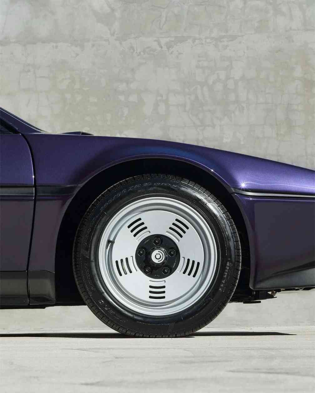 高阶汽车与时尚品牌联名成趋势 从服饰扩展至实体车型合作(图29)