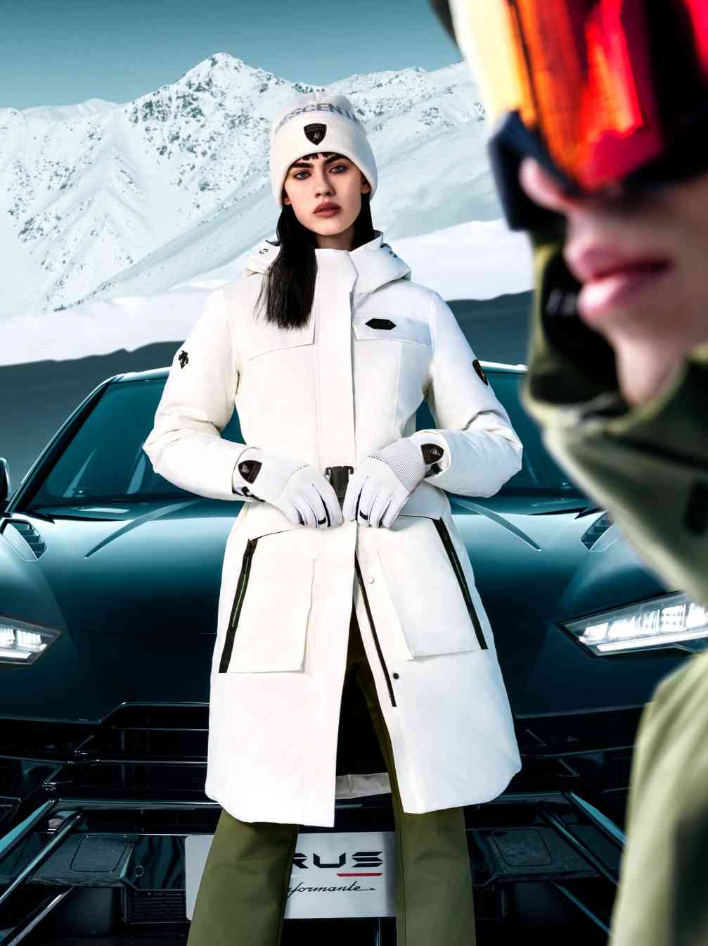 高阶汽车与时尚品牌联名成趋势 从服饰扩展至实体车型合作(图44)