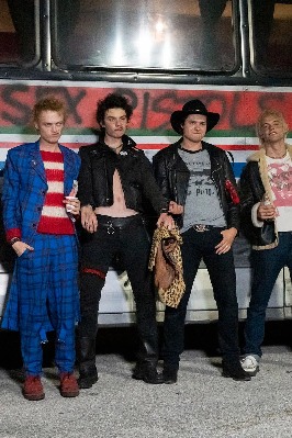 「兔耳」Umbro，只是 KIDILL 最「斯文」的作品(图34)