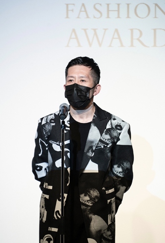 「兔耳」Umbro，只是 KIDILL 最「斯文」的作品(图41)