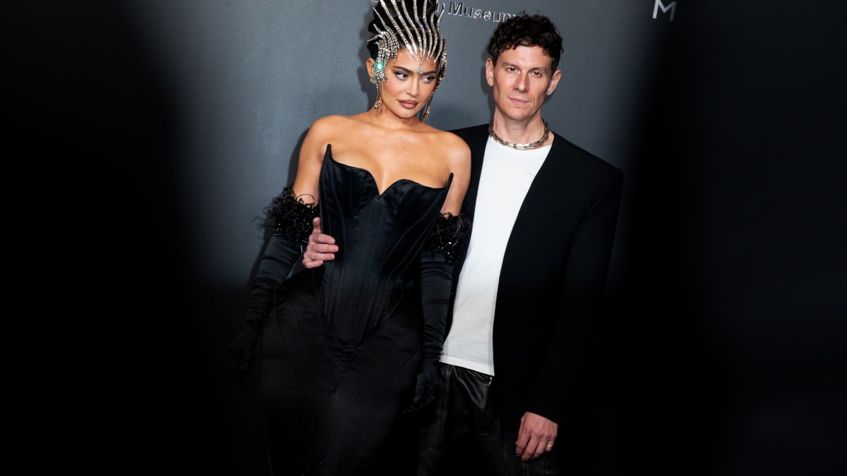 在上升期的 MUGLER 为何也难逃「七年之痒」？(图1)