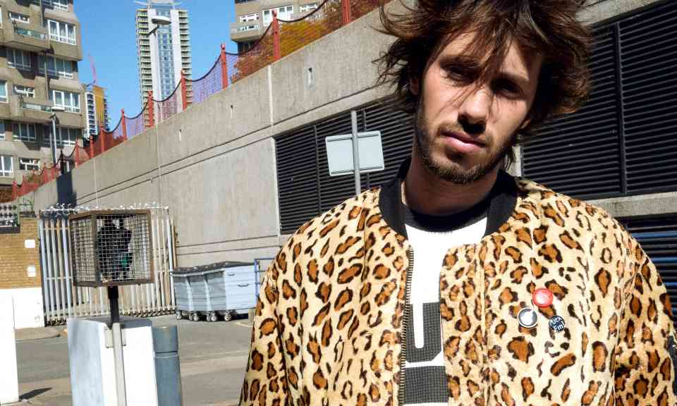 Supreme x GOODENOUGH 推出 2025 春季合作系列 - 臻雅致裁服装网