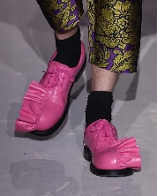 CdG 的这些「怪鞋子」，都出自一人之手(图4)