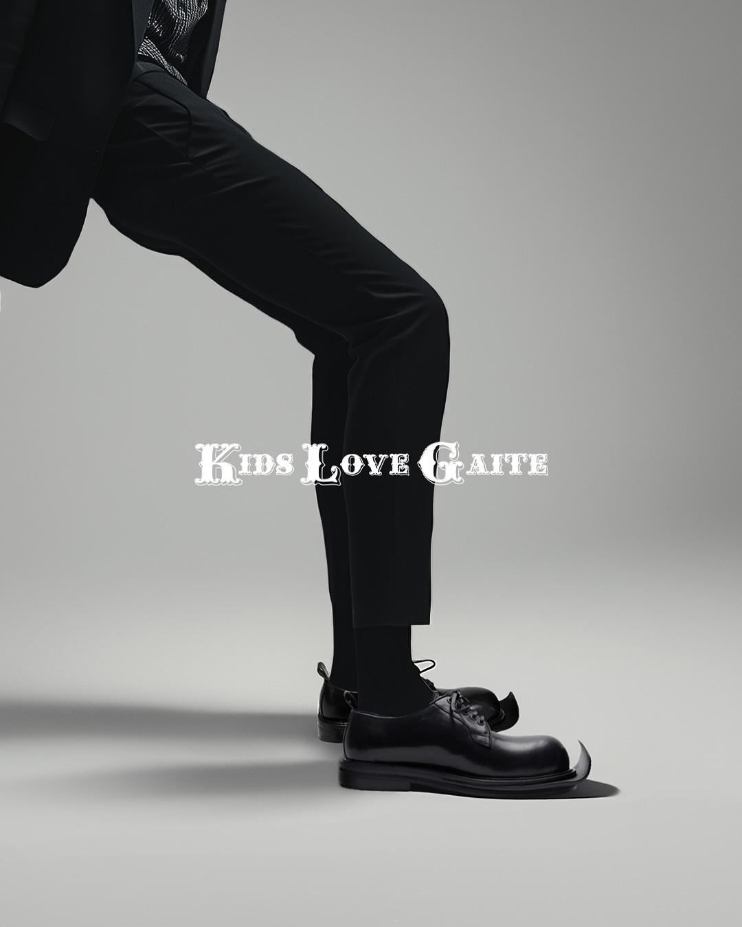 CdG 的这些「怪鞋子」，都出自一人之手(图10)