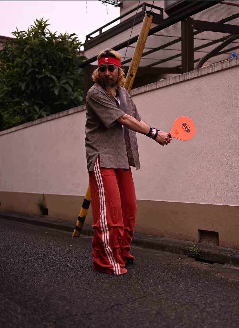 荒诞美学碰撞运动时尚 | AVAVAV x Adidas联名系列演绎极限创意(图29)