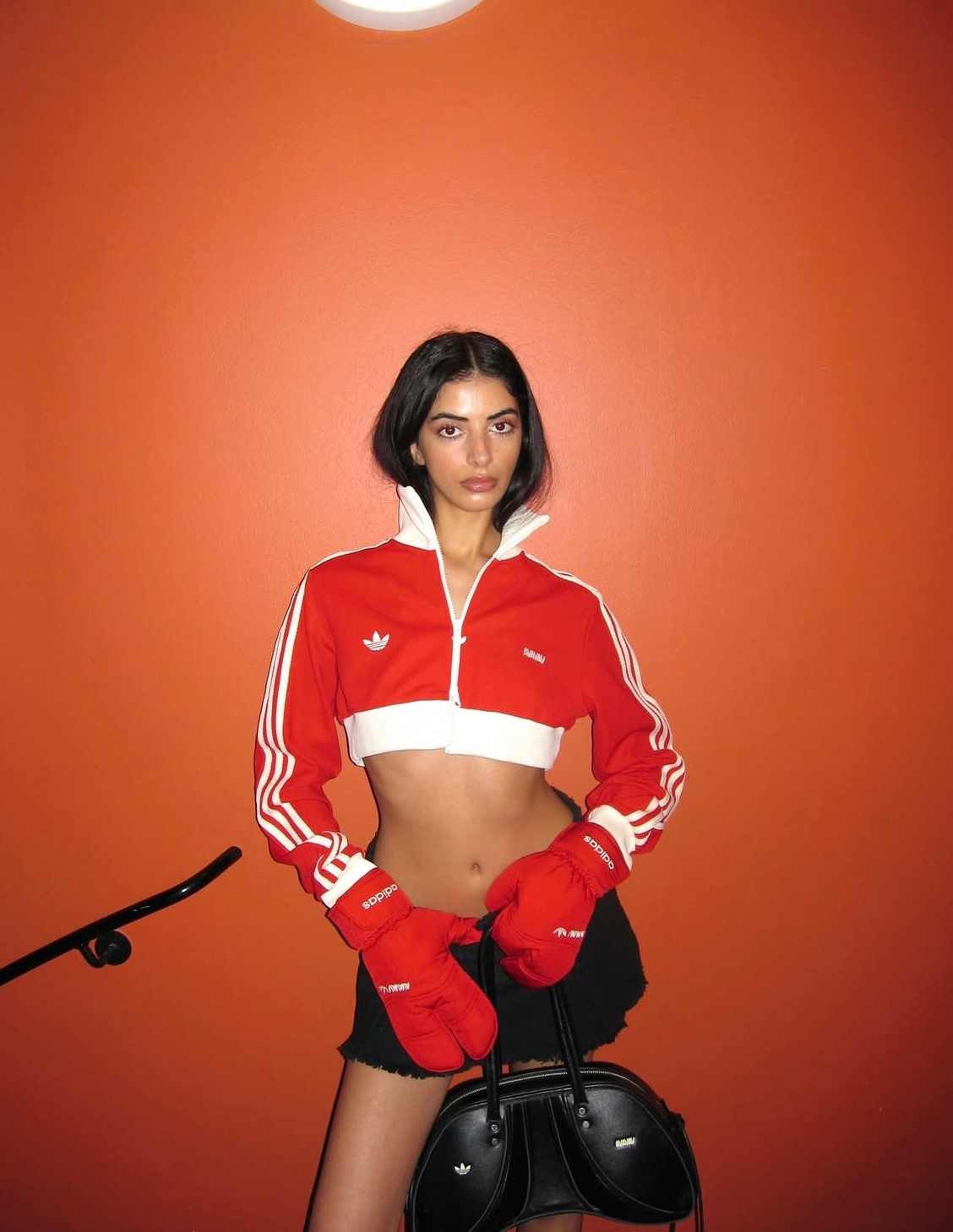 荒诞美学碰撞运动时尚 | AVAVAV x Adidas联名系列演绎极限创意(图35)