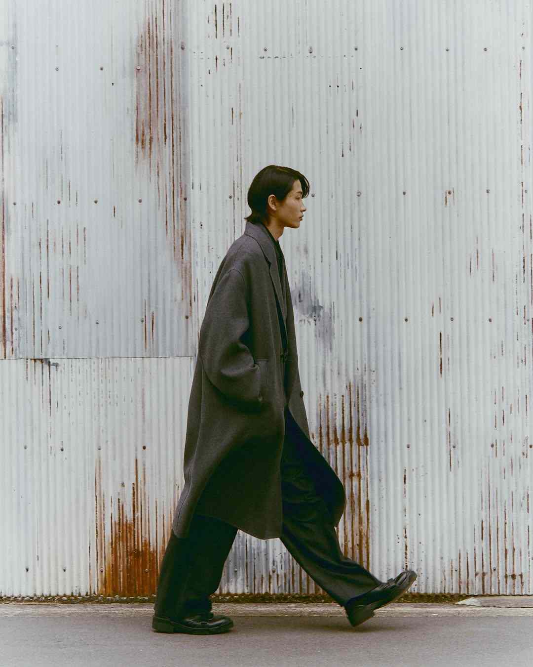 复古文化复兴与传统材质重新定义当代潮流(图2)