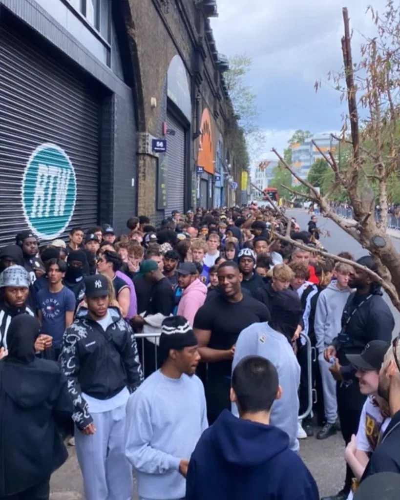 Air Max 95为何在国内被低估？解析其背后的亚文化根源与穿搭魅力(图6)