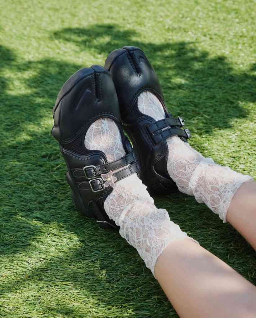 女性化元素如何重塑经典鞋履，芭蕾舞鞋与玛丽珍风格融合新趋势(图15)