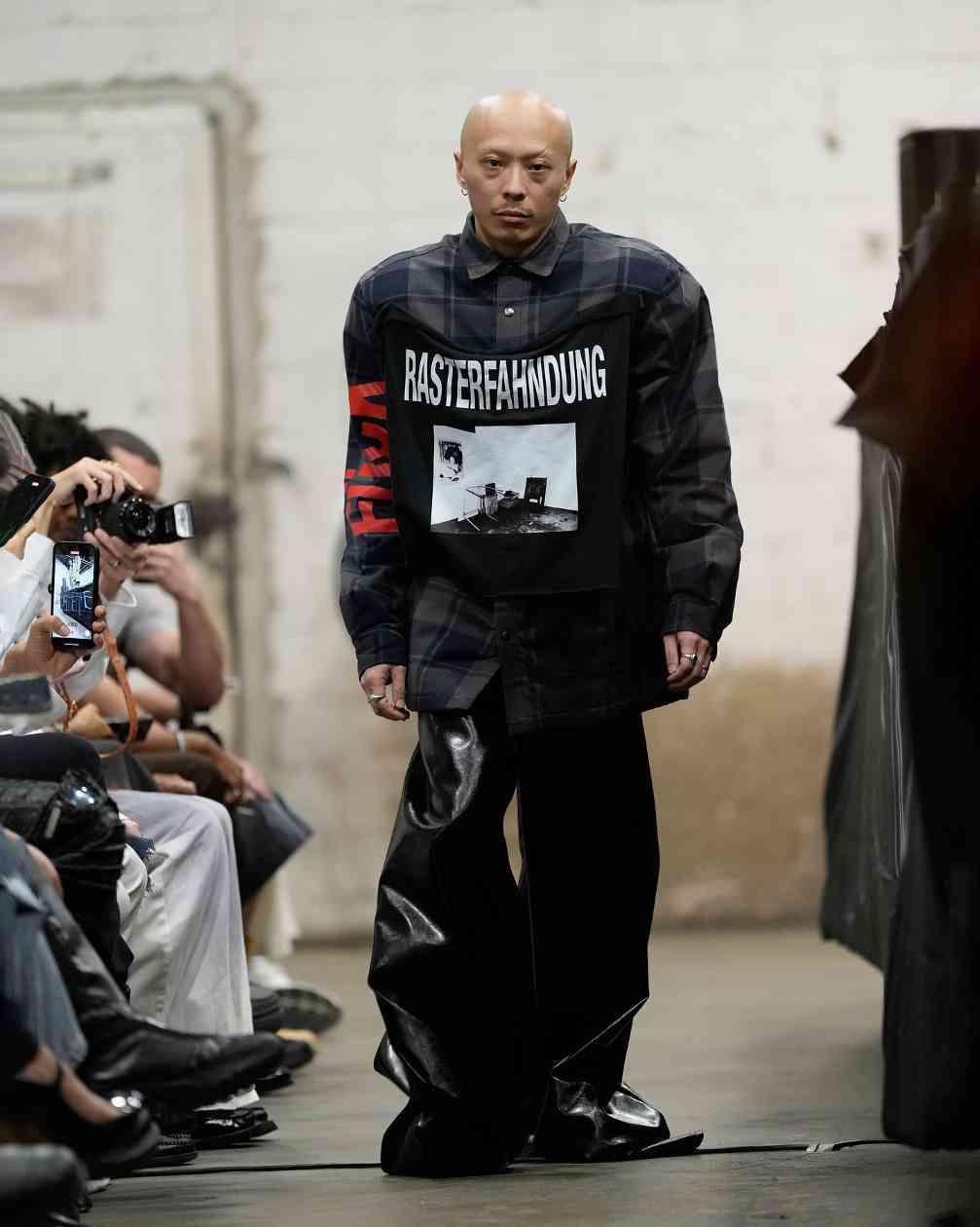 街头基因融合高定骨架，新锐设计师品牌如何定义未来时尚(图11)