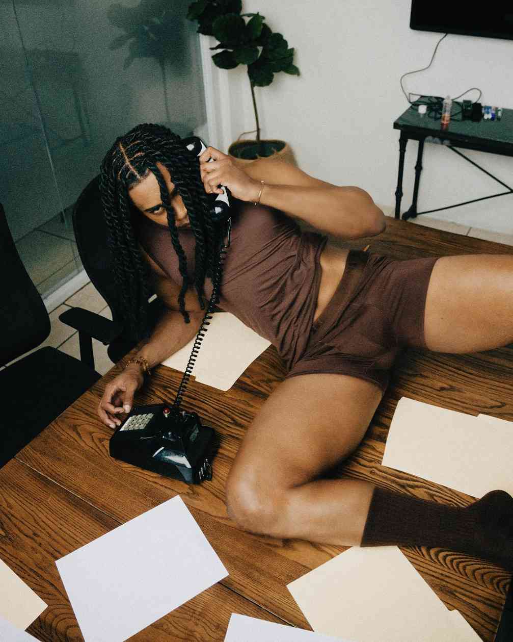 SKIMS男装线如何以普适性与舒适感重塑基础款市场(图14)