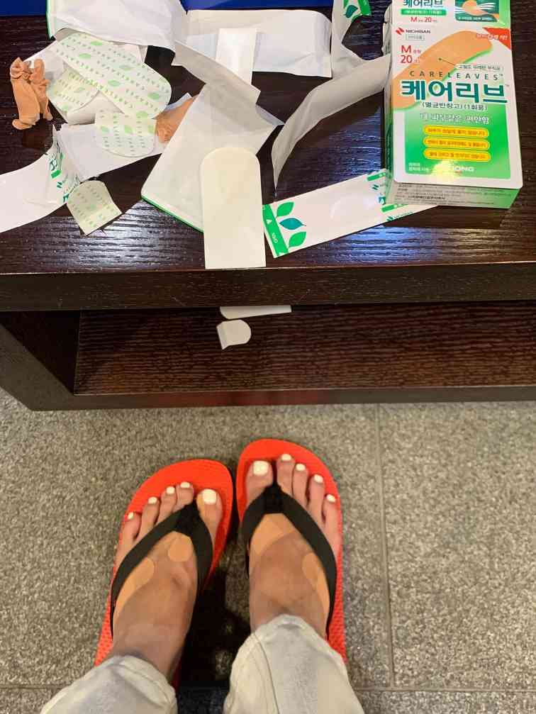 690美元人字拖登顶热搜，逆势走红背后的时尚消费逻辑(图8)