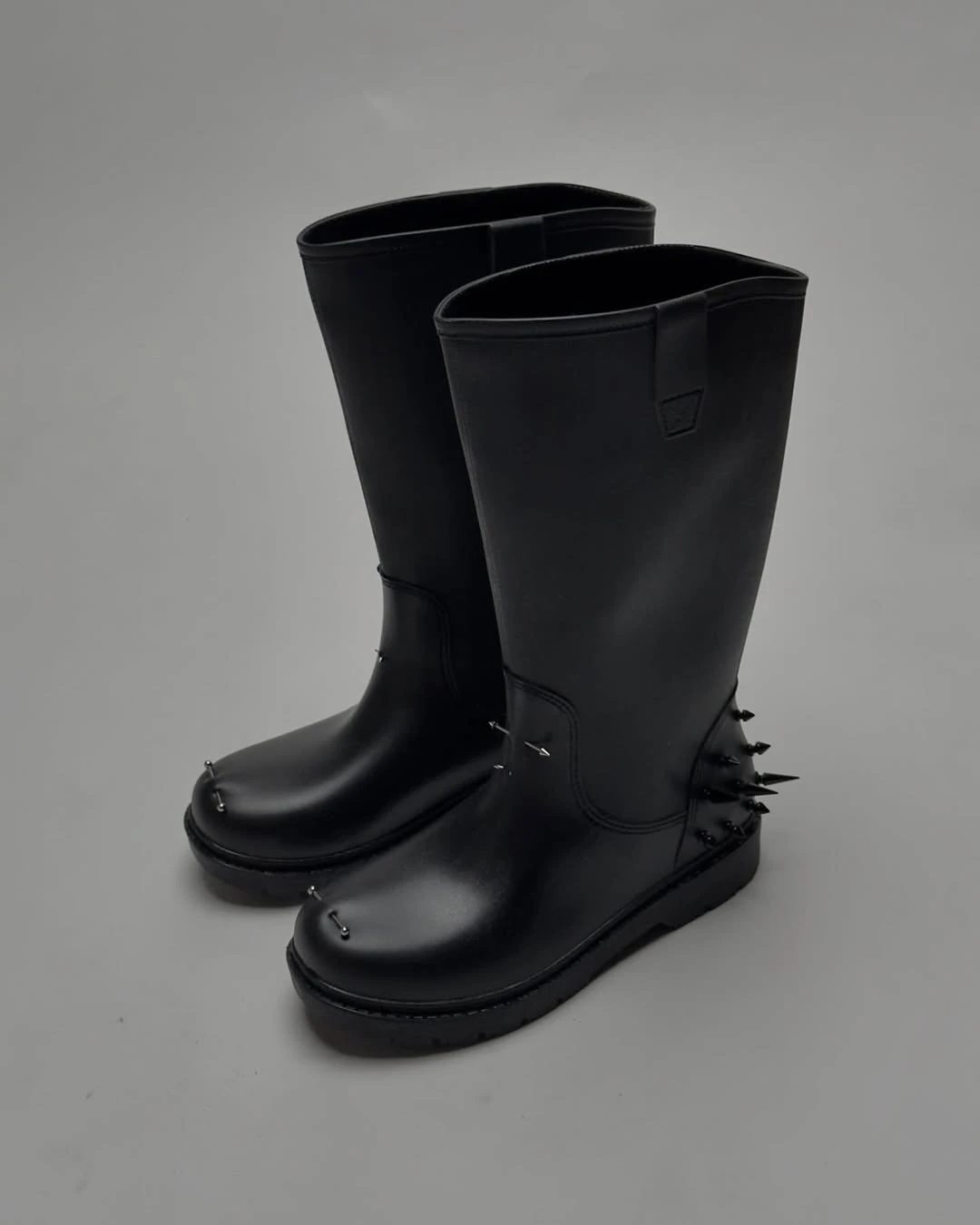 街头基因融合高定骨架，新锐设计师品牌如何定义未来时尚(图3)