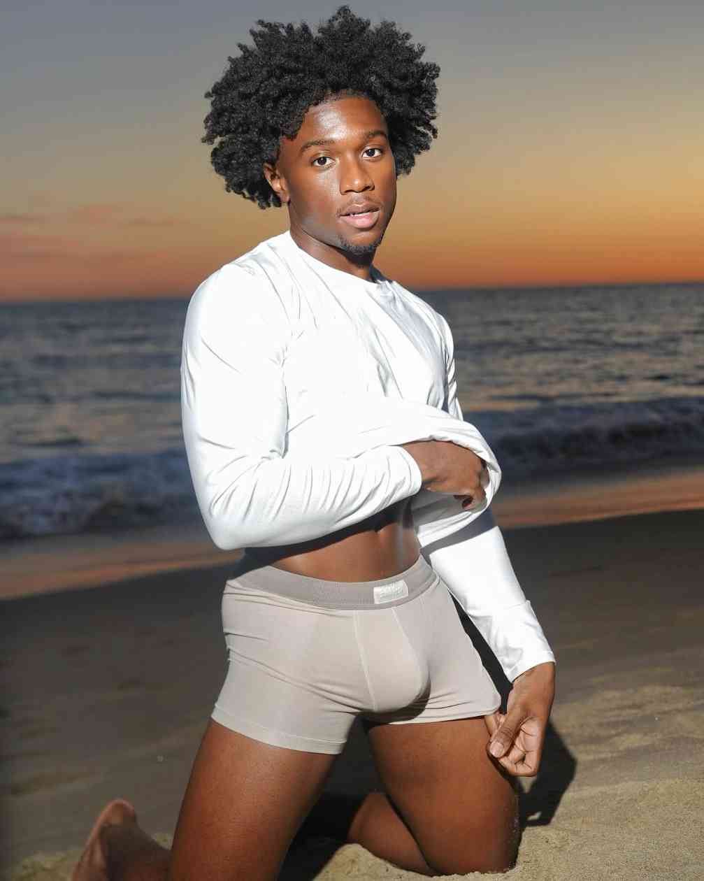 SKIMS男装线如何以普适性与舒适感重塑基础款市场(图12)