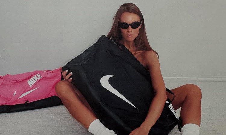 Veneda Carter造型风格解析：从YEEZY到Nike的时尚蜕变(图1)