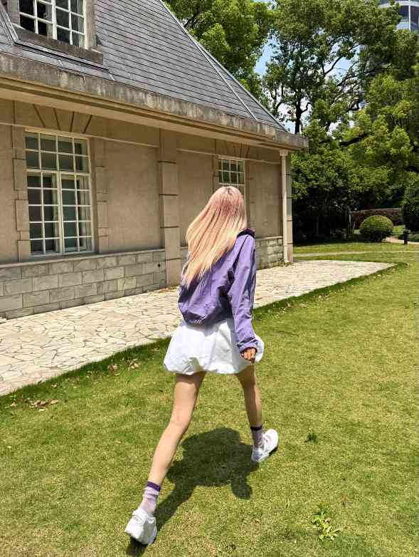 女性化元素如何重塑经典鞋履，芭蕾舞鞋与玛丽珍风格融合新趋势(图42)