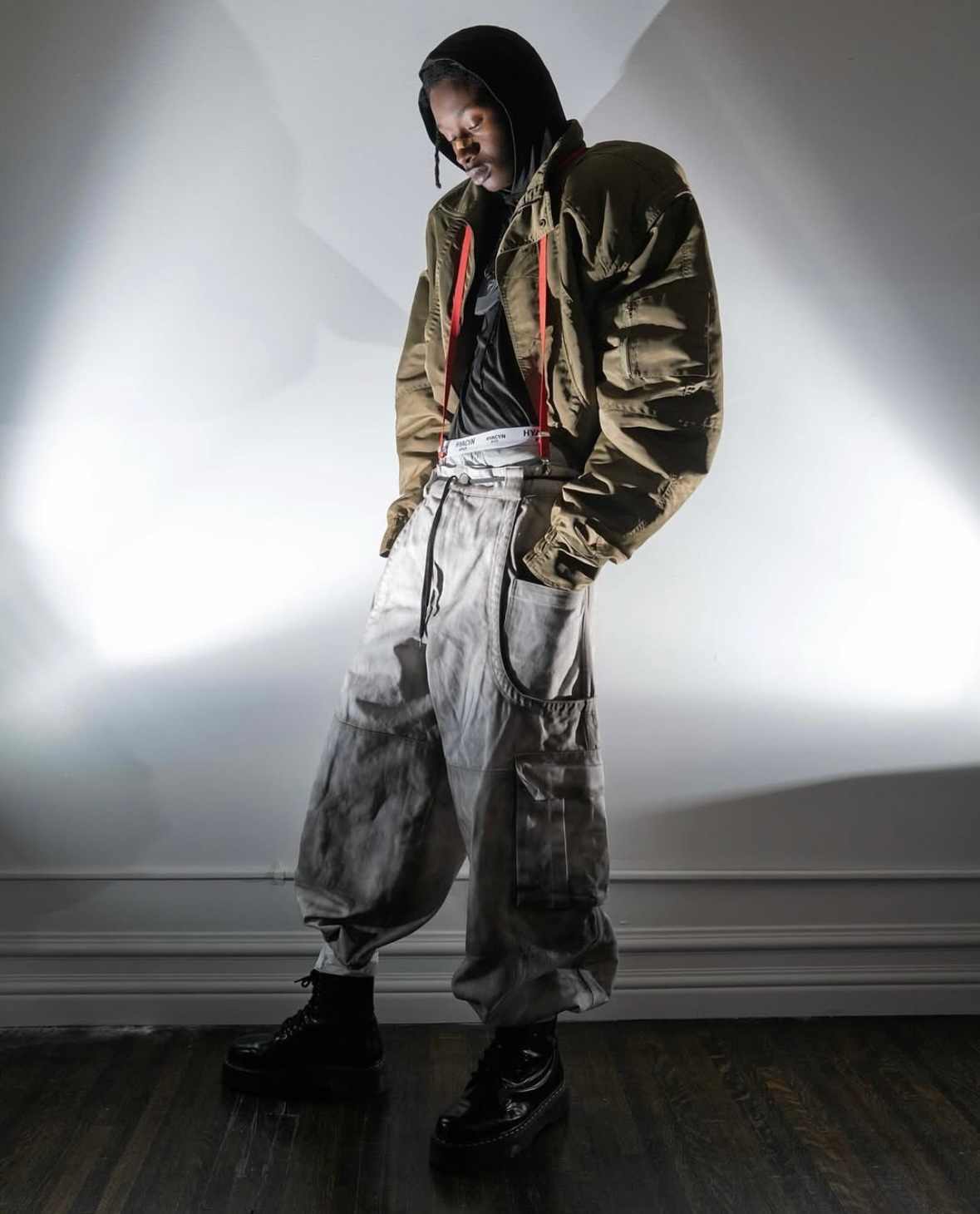 街头基因融合高定骨架，新锐设计师品牌如何定义未来时尚(图27)