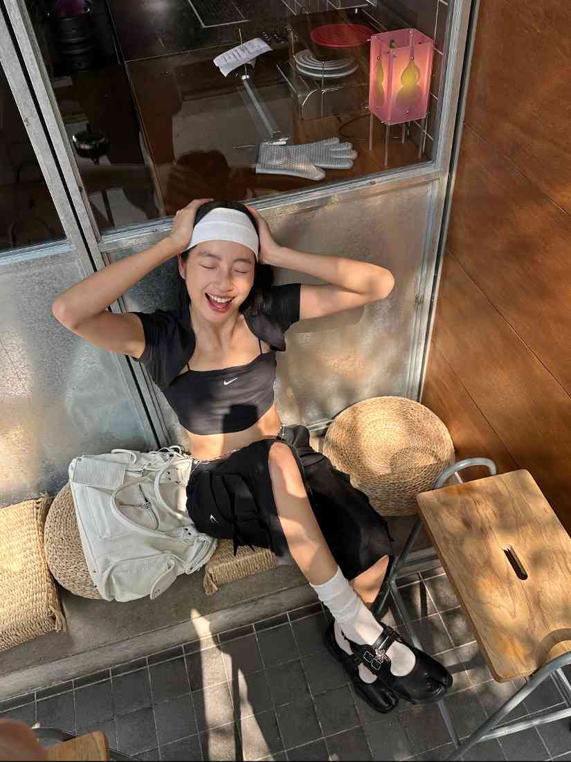 女性化元素如何重塑经典鞋履，芭蕾舞鞋与玛丽珍风格融合新趋势(图39)