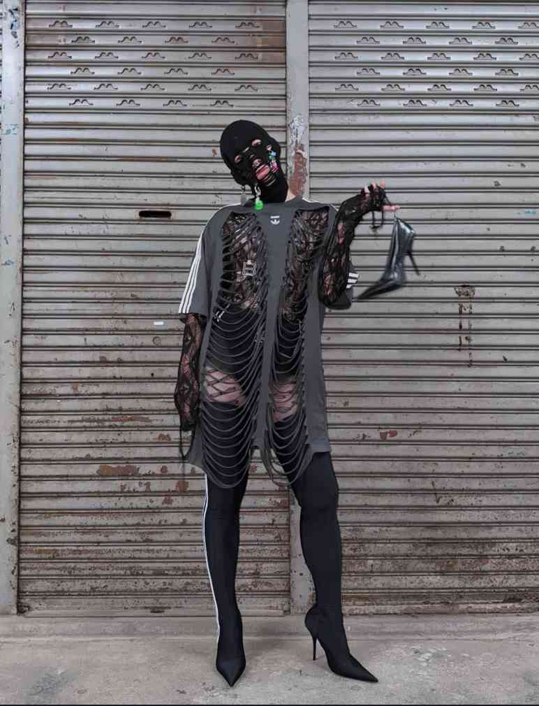 AVAVAV与adidas联名系列：颠覆性设计与暗黑美学的碰撞(图15)