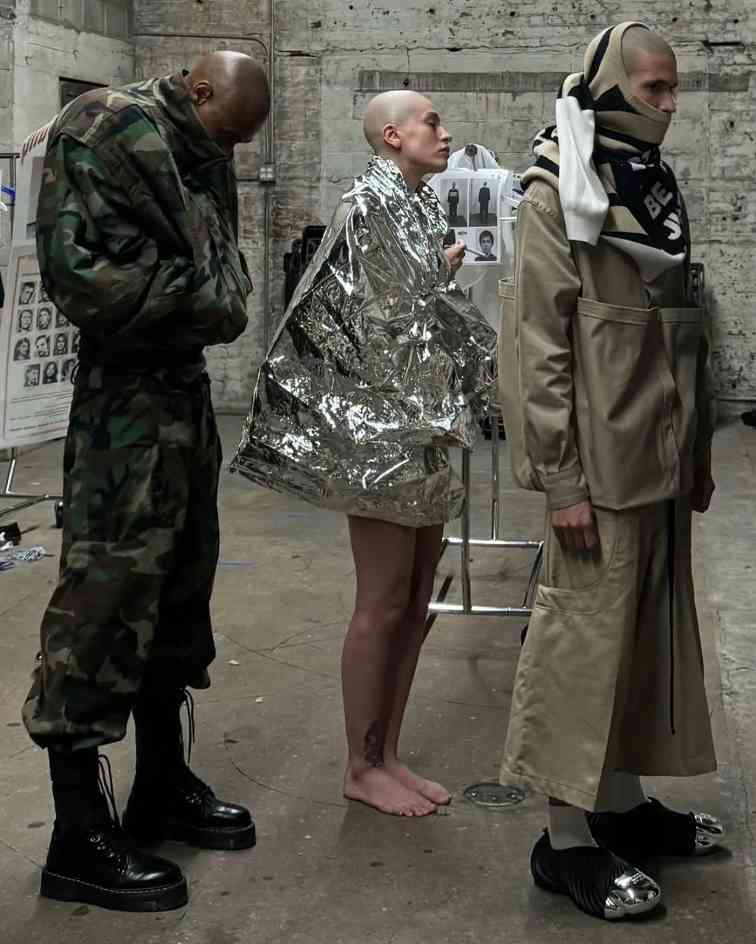 街头基因融合高定骨架，新锐设计师品牌如何定义未来时尚(图4)