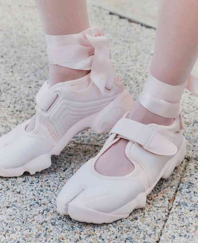 女性化元素如何重塑经典鞋履，芭蕾舞鞋与玛丽珍风格融合新趋势(图13)